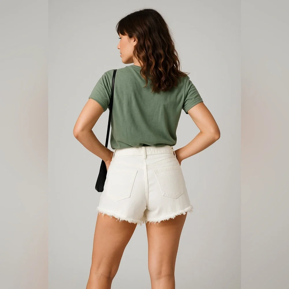 Abercrombie & Fitch Curve Love White Denim Mom Shorts High Rise Distressed